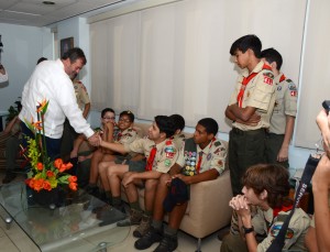 Por su parte, el Presidente de la Institución le dio la bienvenida al grupo.