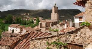 El pintoresco municipio español, que luce una arquitectura popular sorprendente con edificios de gran valor histórico, saltó a la fama en 2008.